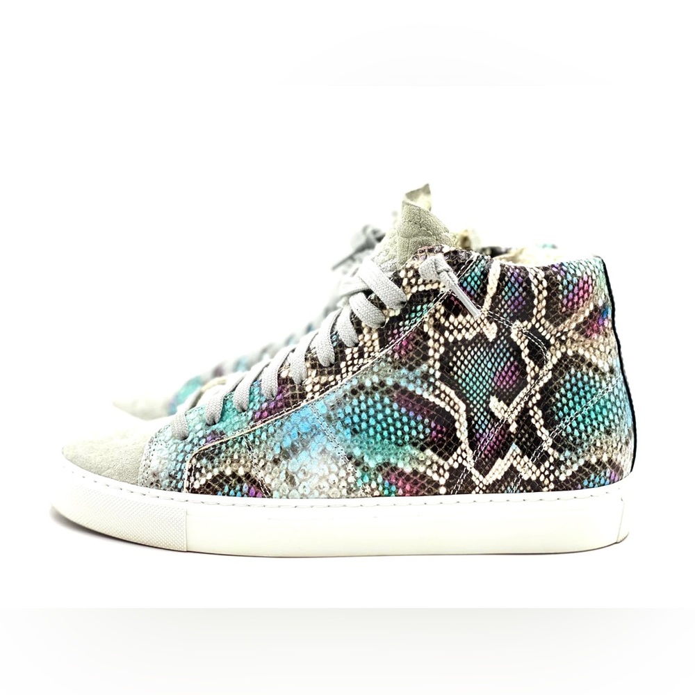 P448 - Pastel Rainbow Snake Print Sneakers Size: 8